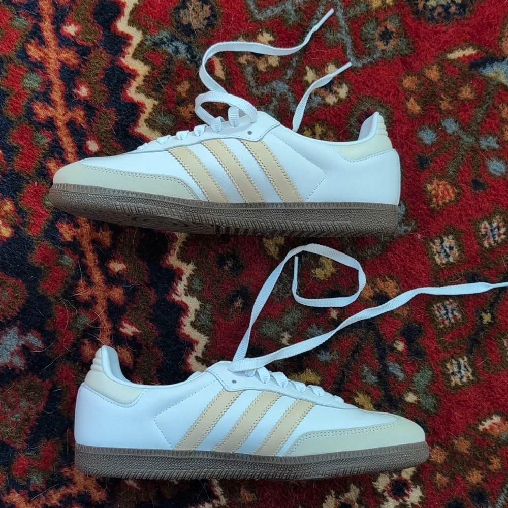 Adidas Sambas Cloud White / Wonder Mauve / Off White Women's Size 8.5 - Picture 4 of 4